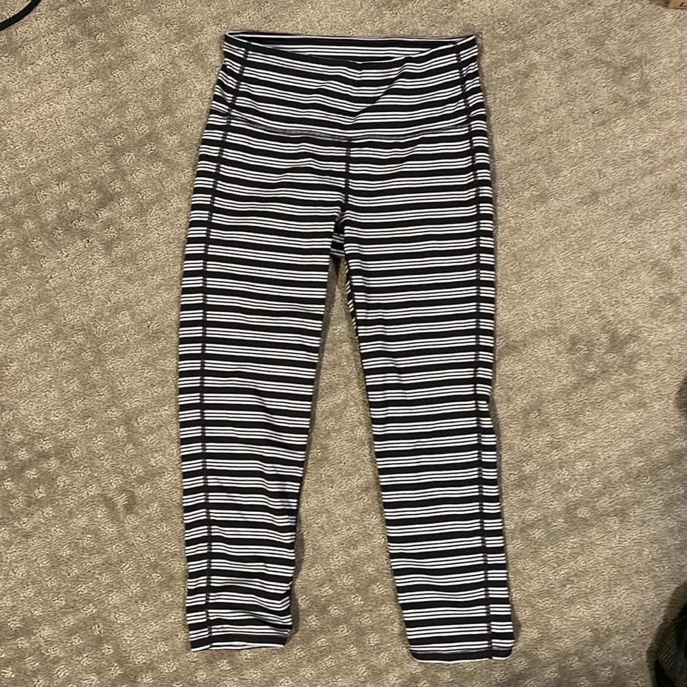 Athleta striped yoga crop tights size small